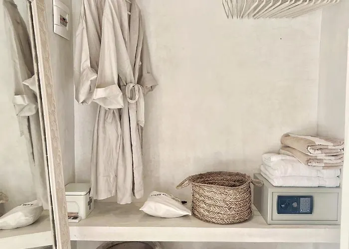 Oasis Heated Private Pool Daily Housekeeping Prime Location