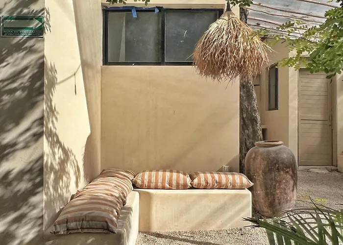 Villa Oasis Heated Private Pool Daily Housekeeping Prime Location *