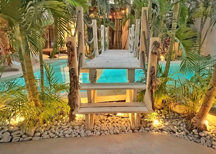 Villa Oasis Heated Private Pool Daily Housekeeping Prime Location *